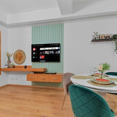 The Flower Clabucet Studio Predeal Luaran gambar